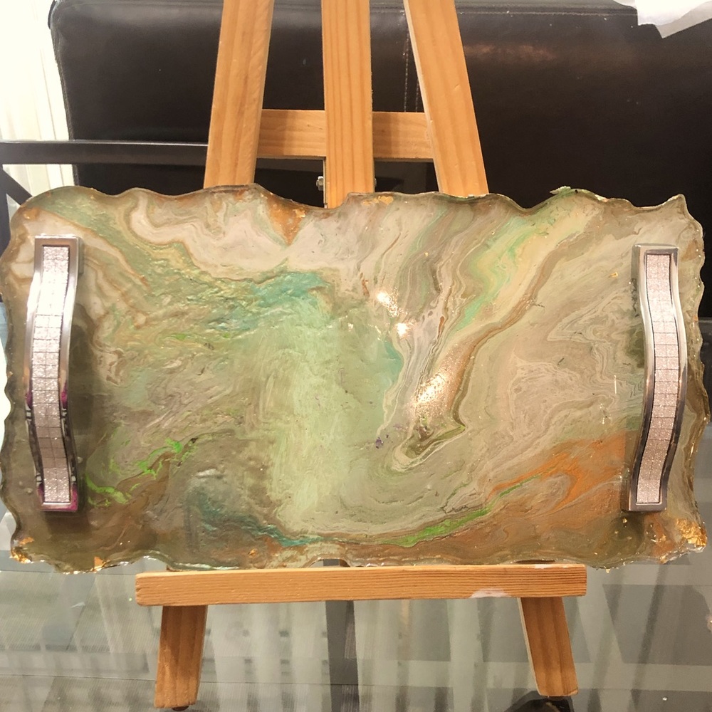 🚫Geode tray with handles🚫 unavailable